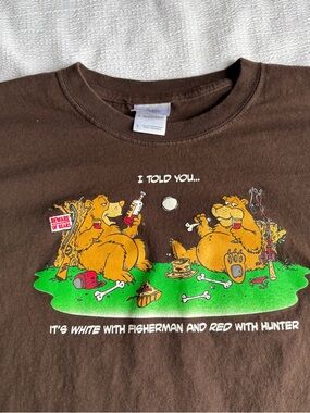 Vtg Funny Bears Eating Hunters Mens T-Shirt L Brown Wine Joke Comedy Camping